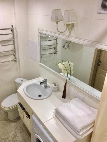 Studio Luxe on Victory Street in the city center - image 7