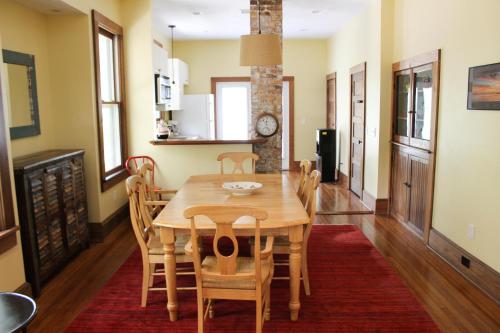 Sweetwater Branch Inn - image 10