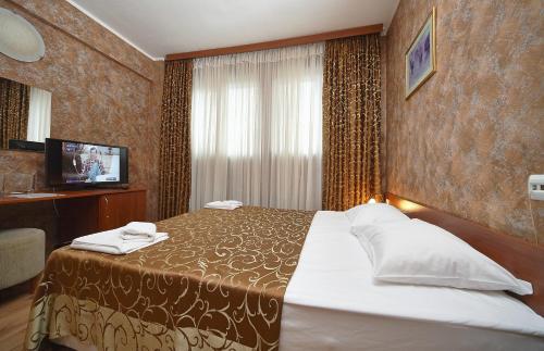 Hotel Akord - Free Parking & Metro Access, Sofia (photo 7)