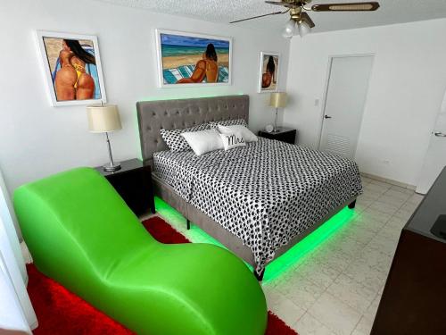 Beachfront Tropical Tantra Apartment - image 10