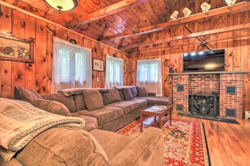 Ludlow Home with Hot Tub, Near Okemo Resort! in Ludlow, USA
