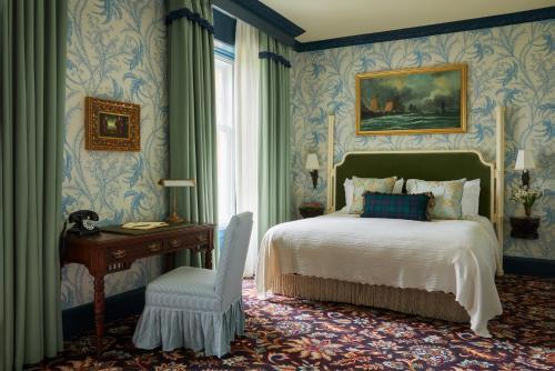 1 queen bed