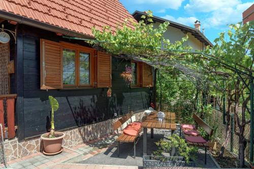 Family friendly house with a swimming pool Donja Stubica, Zagorje - 19236 in 下斯圖比察