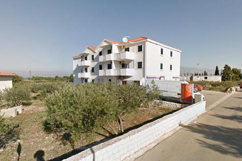 Apartments with WiFi Supetar, Brac - 19175