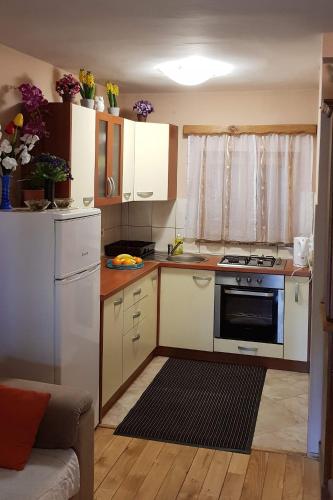Kitchen, Family friendly house with a parking space Garesnica - Bjelovarska - 19166 in Popovaca