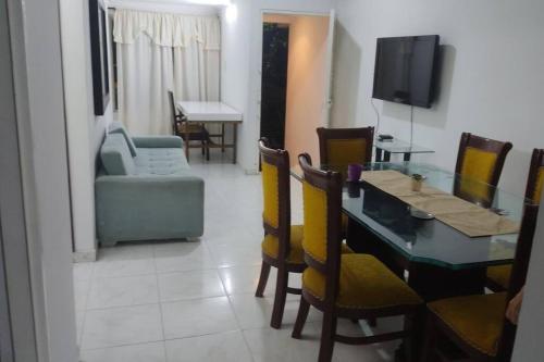 . Agradable apto independiente con tres cuartos y capacidad para 5 personas, equipada para una agradable estadia