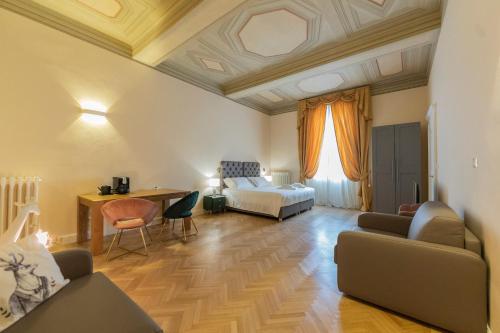 Suite image 10