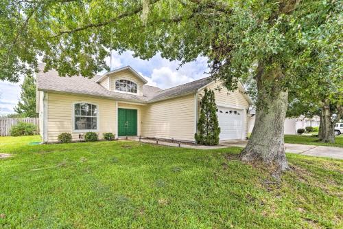 Bright and Airy Kissimmee Home with Private Pool!