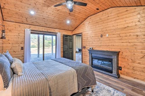 Luxury Retreat Cabin with Theater, Gym and Views