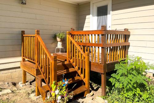 Bloomington Family Home - Private Deck and Yard