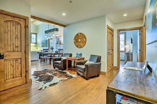 Winter Park Condo with Mountain Views and Hot Tub thumb 4