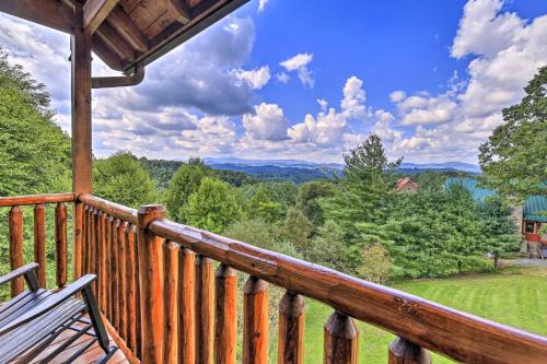 . River Access & Game Room: Piney Creek Cabin!