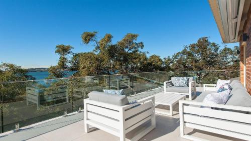 The Family Entertainer - with sweeping water views in Port Stephens
