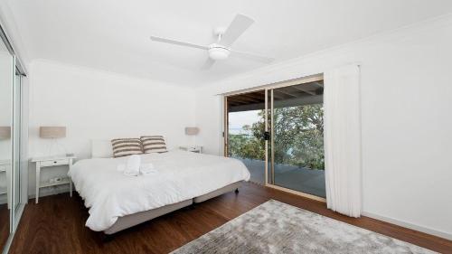 The Family Entertainer - with sweeping water views in Port Stephens