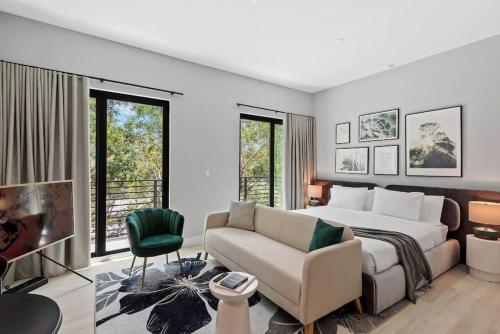 Pretty Rola 303 Signature Apartment w King Bed Brand new and Central Location in Fort Lauderdale, USA