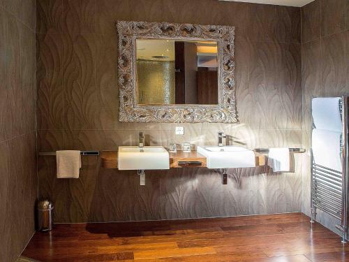 Busby Hotel - image 4