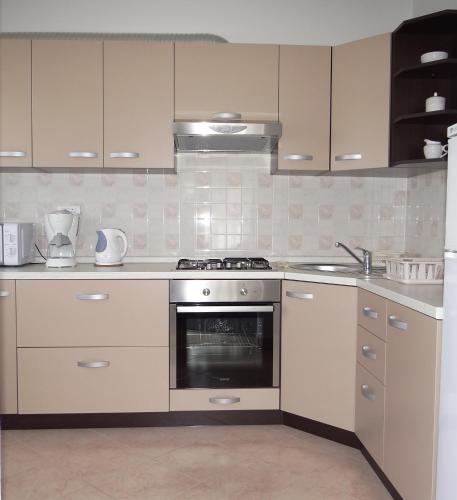 One-Bedroom Apartment with Balcony and Sea View image 5