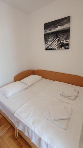 Two-Bedroom Apartment with Terrace image 10