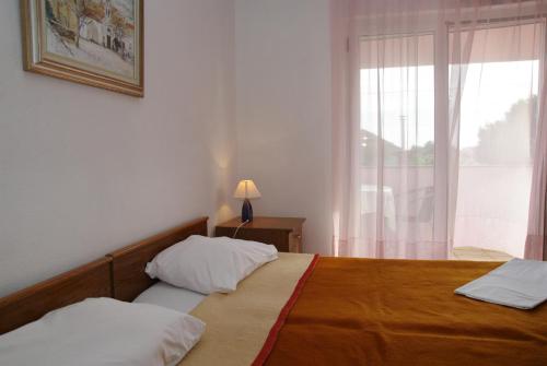 Two-Bedroom Apartment with Terrace and Sea View image 10