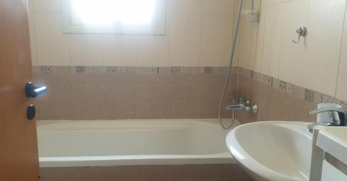 Duša, ELLA LUXURY APARTMENT - (BREAKBOOKING CY) in Kato Polemidia
