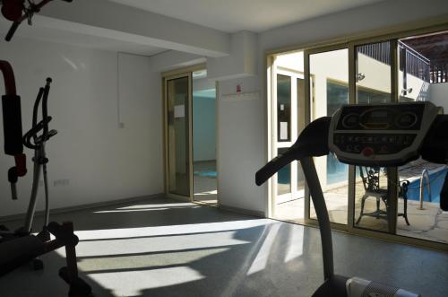 Studio with shower room E5, full kitchen, poolside, FREE WIFI, Peyia (photo 8)