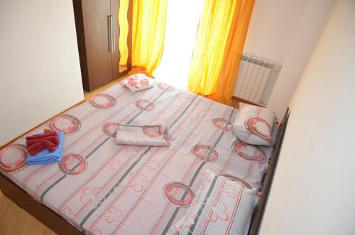 Dracula Adventure Tours Accommodation Room Type - Three Bedroom Apartment