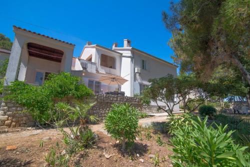 Apartments with a parking space Veli Losinj, Losinj - 19700