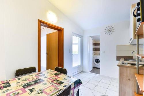 Two-Bedroom Apartment with Terrace image 3