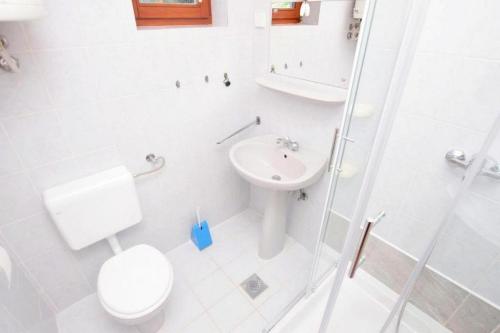 One-Bedroom Apartment with Terrace image 5