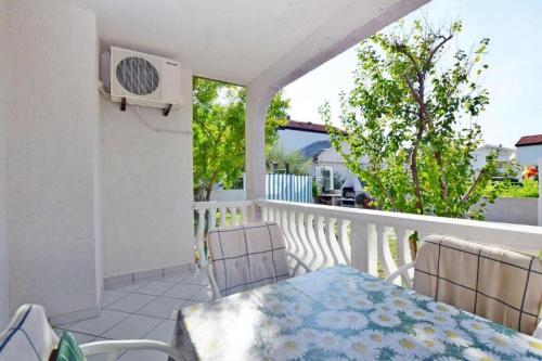 One-Bedroom Apartment with Terrace image 1