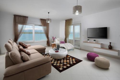 Two-Bedroom Apartment with Terrace and Sea View room in Apartments by the sea Vir - 19422