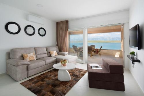 One-Bedroom Apartment with Terrace and Sea View room in Apartments by the sea Vir - 19422
