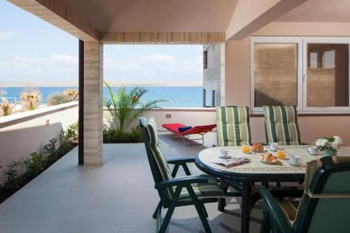 Two-Bedroom Apartment with Terrace and Sea View image 2