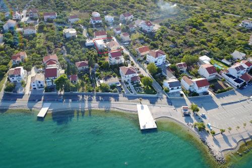 Apartments by the sea Betina, Murter - 19609