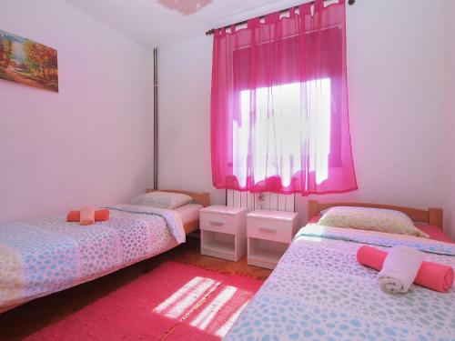 Three-Bedroom Apartment with Terrace image 9