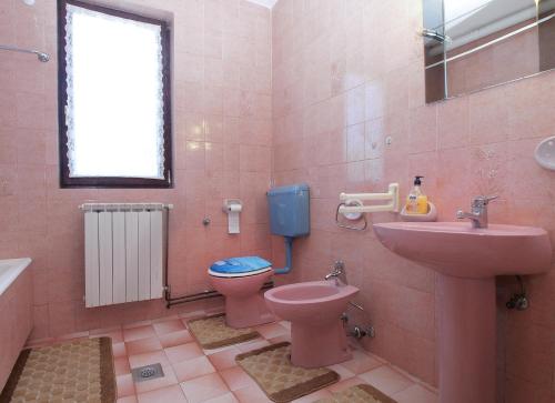 Three-Bedroom Apartment with Terrace image 7