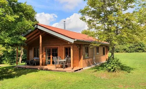 Ökologisches Holzblock-Ferienhaus Lauterdörfle 150 - Baujahr 2022 - mit gratis AlbCard in Hayingen, Deutschland