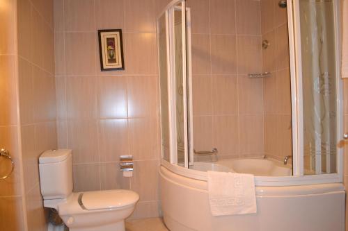 Santana Hotel Room Type - Deluxe Triple Room