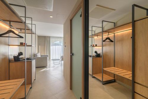 Premium Corner Studio with Park View