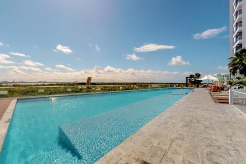 Malecón VG02 at Torre Montevideo, Cancún (fotografie 4)