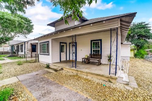 Midtown Modern Farmhouse in San Antonio, USA