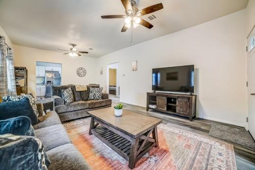 Midtown Modern Farmhouse in San Antonio, USA