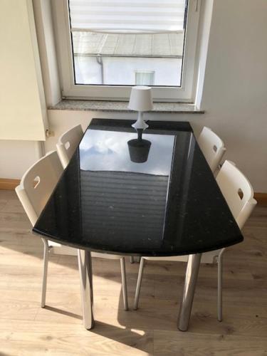 studio b - Sunny City Business Apartment with roof-top terrace for 2-4 guests, Düsseldorf (photo 4)