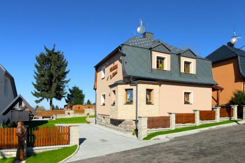 Double or Twin Room with Private External Bathroom