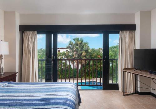 Wonderful 1-bed condo 2min walk to beach & more - image 2