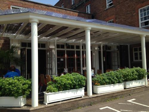 The Broadway Hotel - image 11