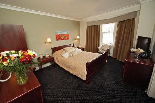 The Broadway Hotel - image 12
