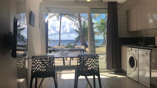 dapur, Be On The Beach in Sainte Anne