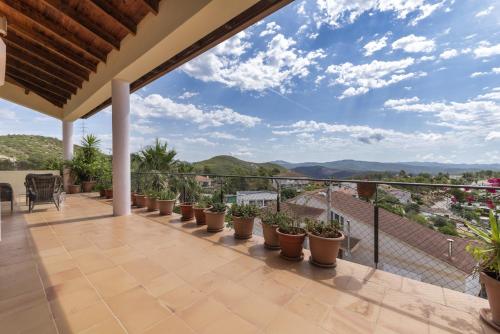 6 bedrooms villa with sea view private pool and jacuzzi at Olivella