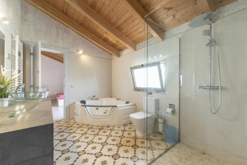 6 bedrooms villa with sea view private pool and jacuzzi at Olivella